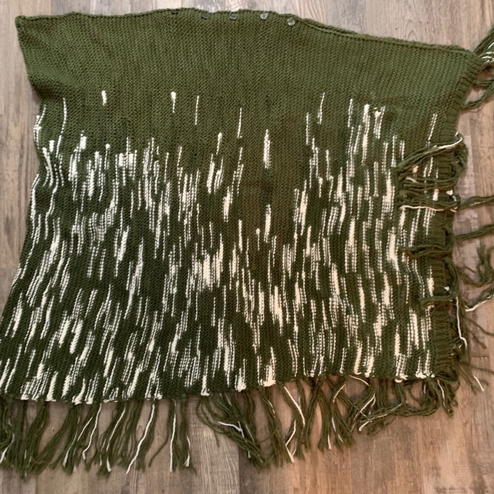 Lularoe Mimi Poncho